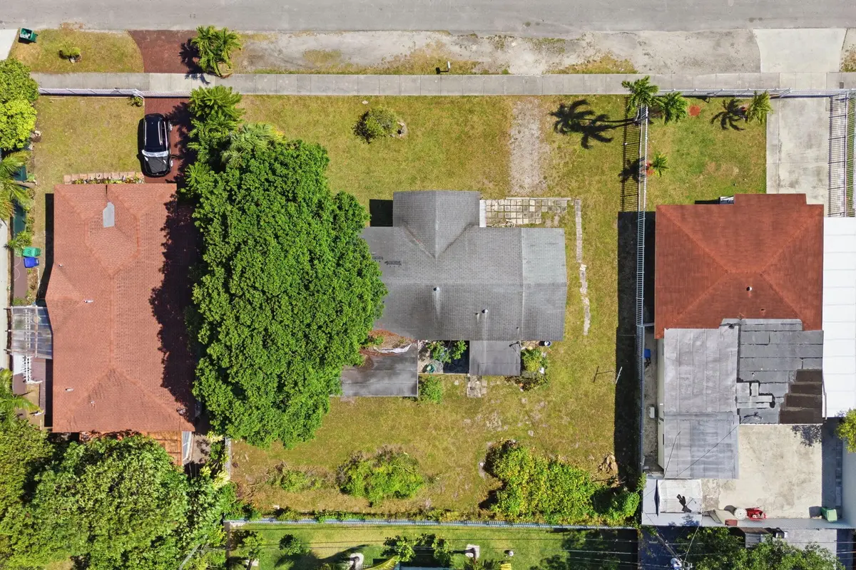 1129 NW 105th Street, Miami, FL 33150 - #1