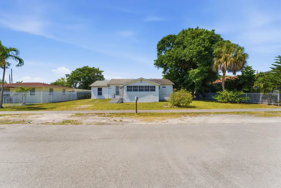 1129 NW 105th Street, Miami, FL 33150 - #3