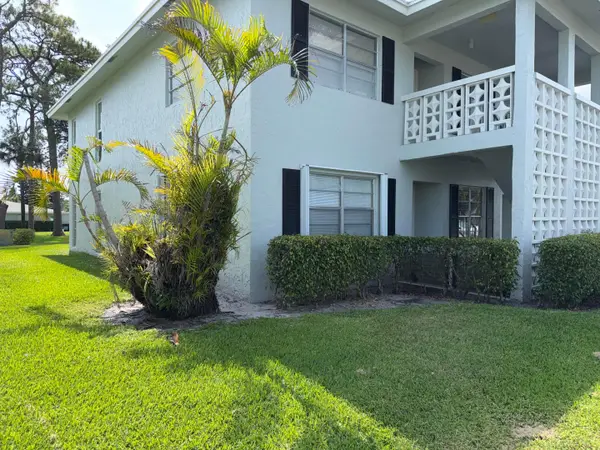 1030 Silk Oak Terrace #101, Delray Beach, FL 33445