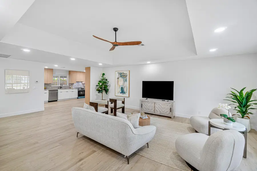 718 SW 27th Place, Boynton Beach, FL 33435 - #2