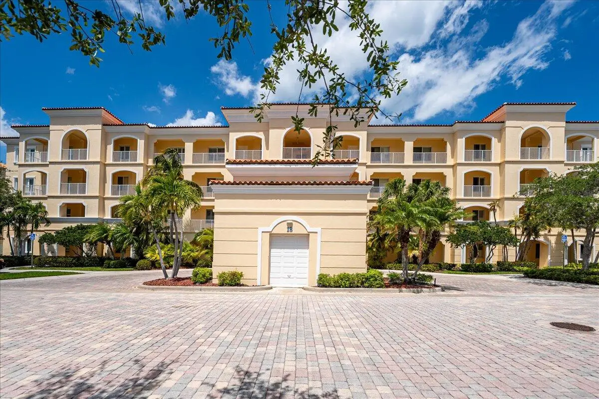 18 W Harbour Isle Drive W #102, Fort Pierce, FL 34949 - #1