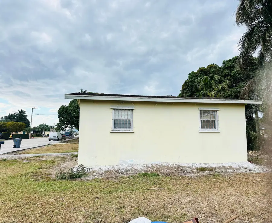779 Barack Obama Boulevard, Pahokee, FL 33476 - #3