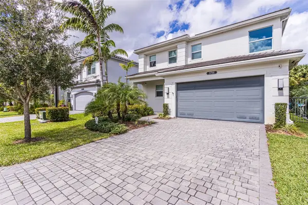 9799 Salty Bay Drive, Delray Beach, FL 33446