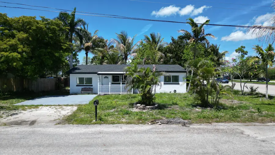 6507 Alexander Road, West Palm Beach, FL 33413 - #3
