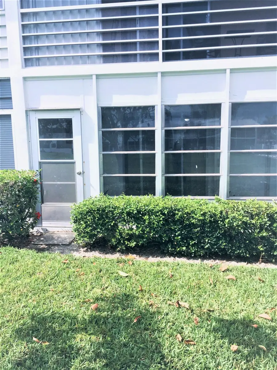 215 Windsor J, West Palm Beach, FL 33417 - #2