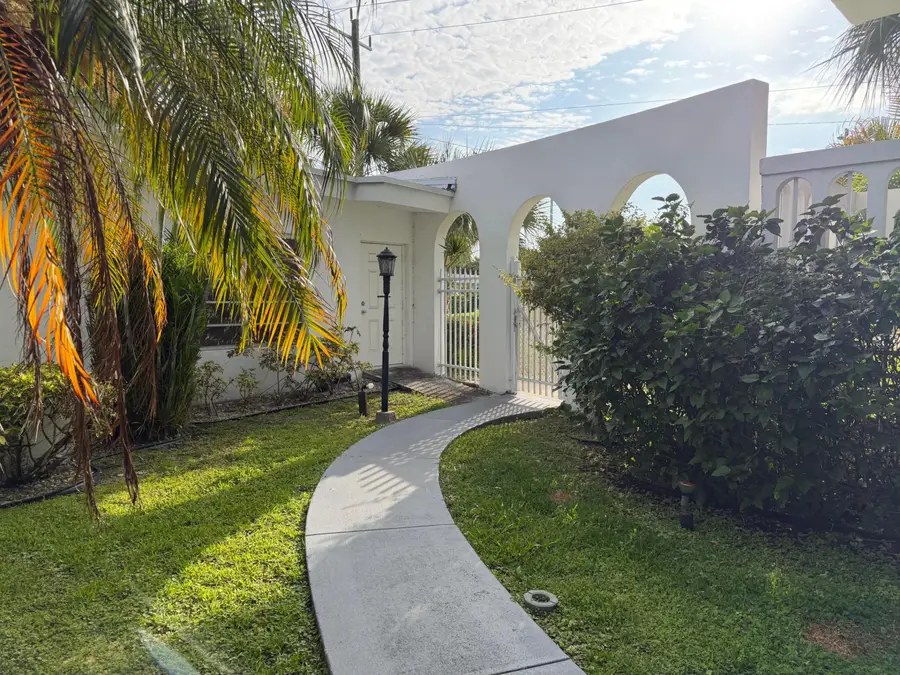 161 NE 10th Avenue #12b, Hallandale Beach, FL 33009 - #2