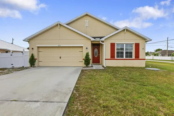 275 SW Tulip Boulevard, Port St Lucie, FL 34953