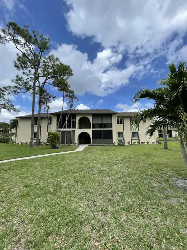 116 Lake Pine Circle, Greenacres, FL 33463