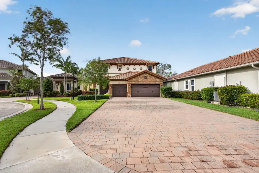 9726 Blue Isle Bay, Parkland, FL 33076 - #2