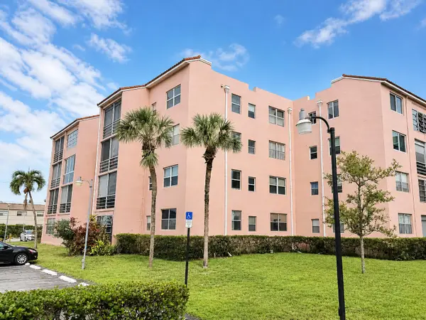 2841 Somerset Drive #107, Lauderdale Lakes, FL 33311