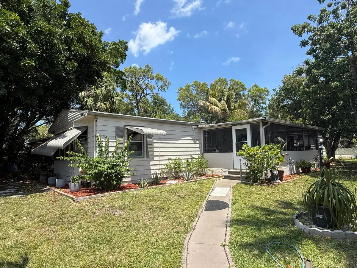 2555 Pga Boulevard, Palm Beach Gardens, FL 33410 - #1