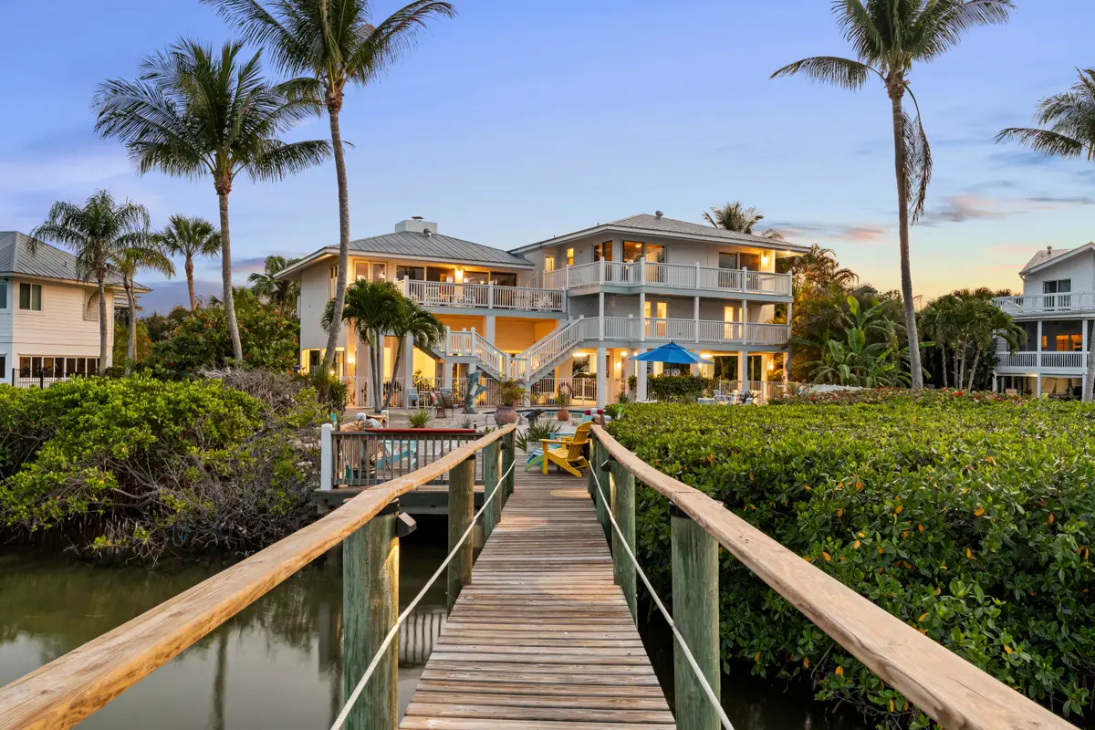 8 Herons Nest, Sewalls Point, FL 34996 - #1