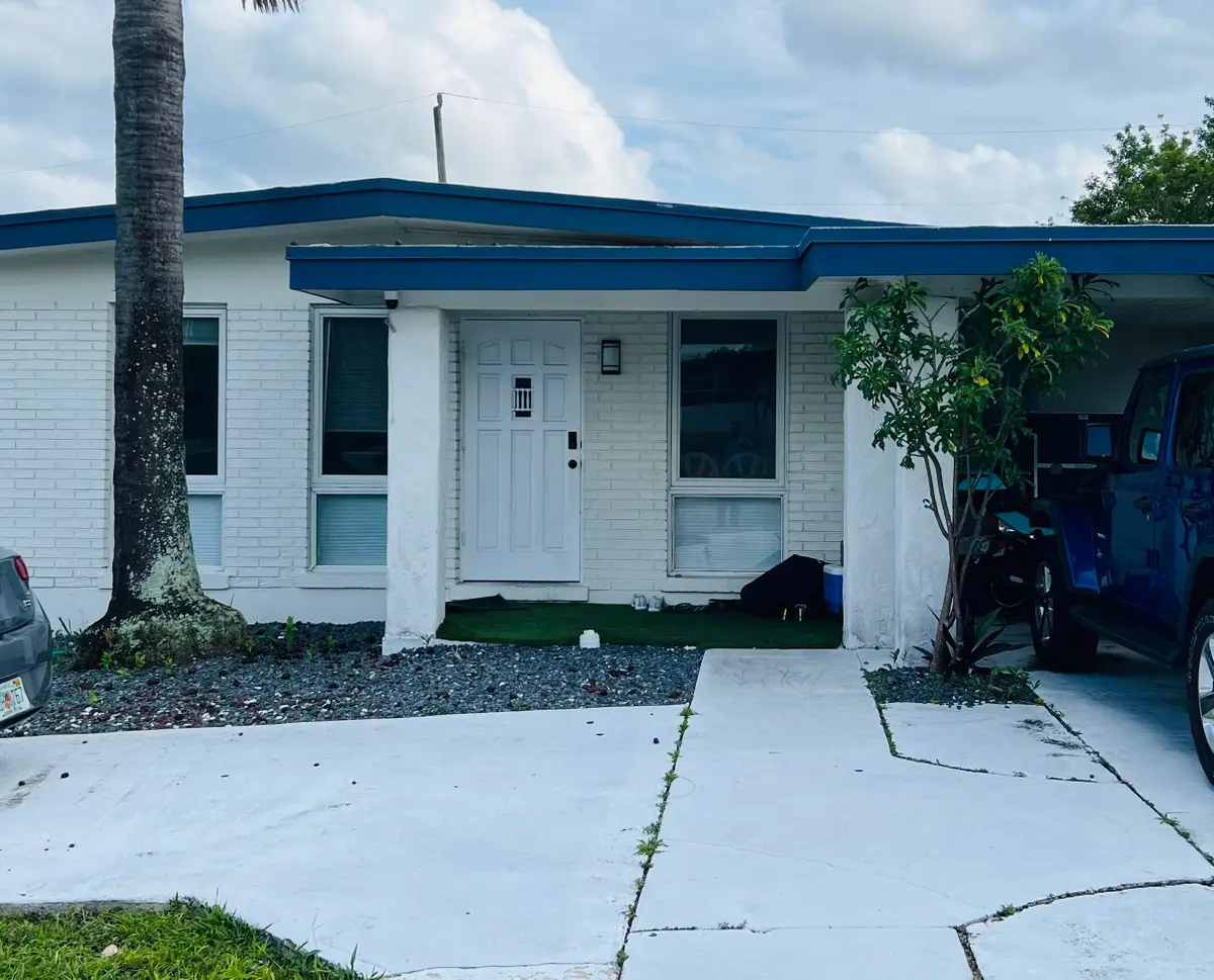 840 Bradley Street, West Palm Beach, FL 33405 - #1