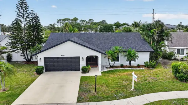 8444 Linden Way, Greenacres, FL 33467