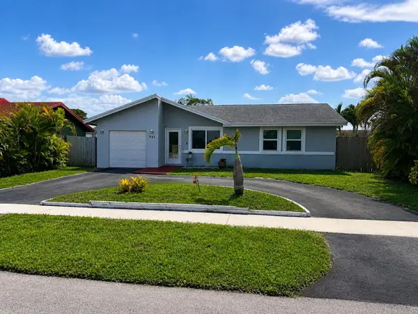 721 SW 79th Avenue, North Lauderdale, FL 33068