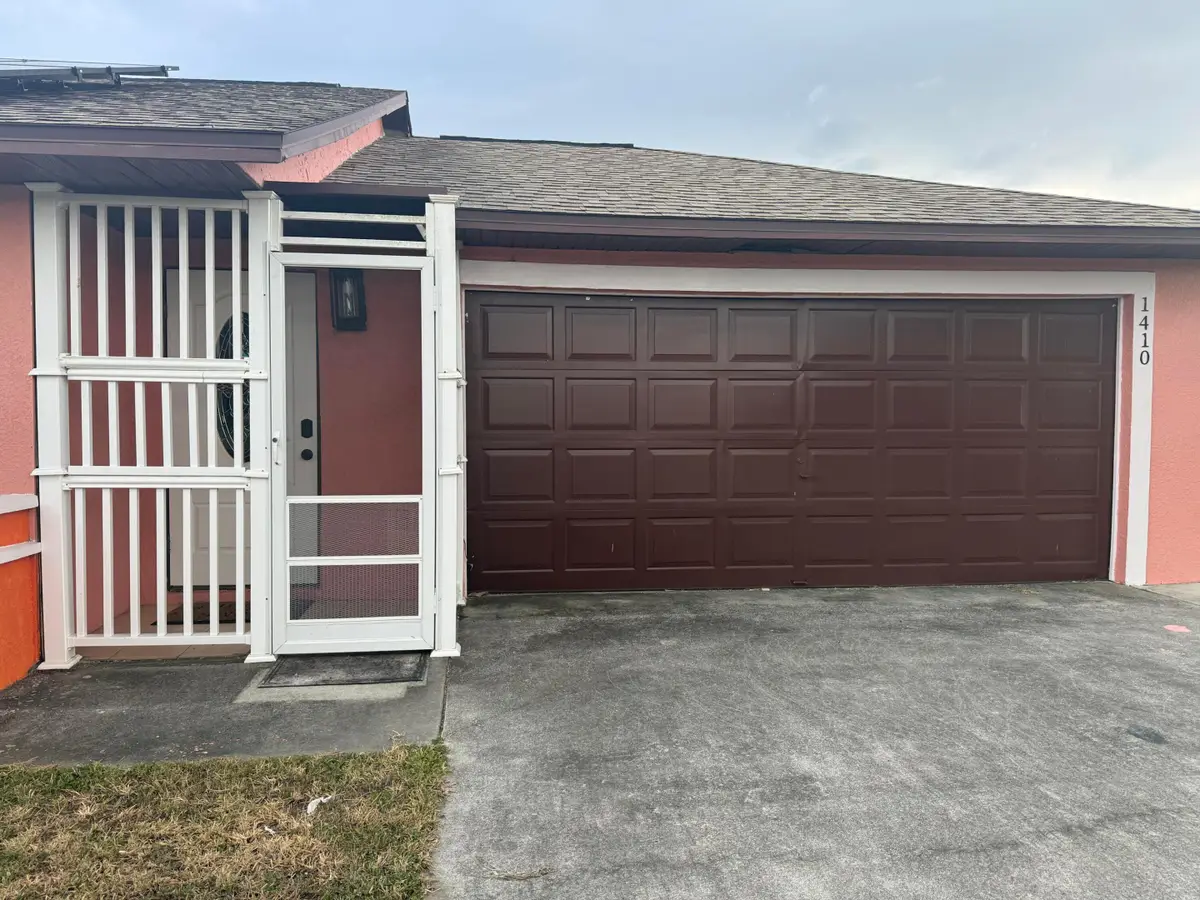 1410 NE 14th Terrace, Cape Coral, FL 33909 - #1