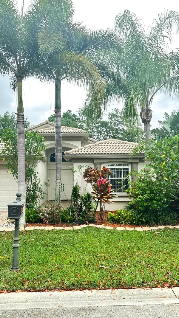6256 Via Primo Street, Wellington, FL 33467