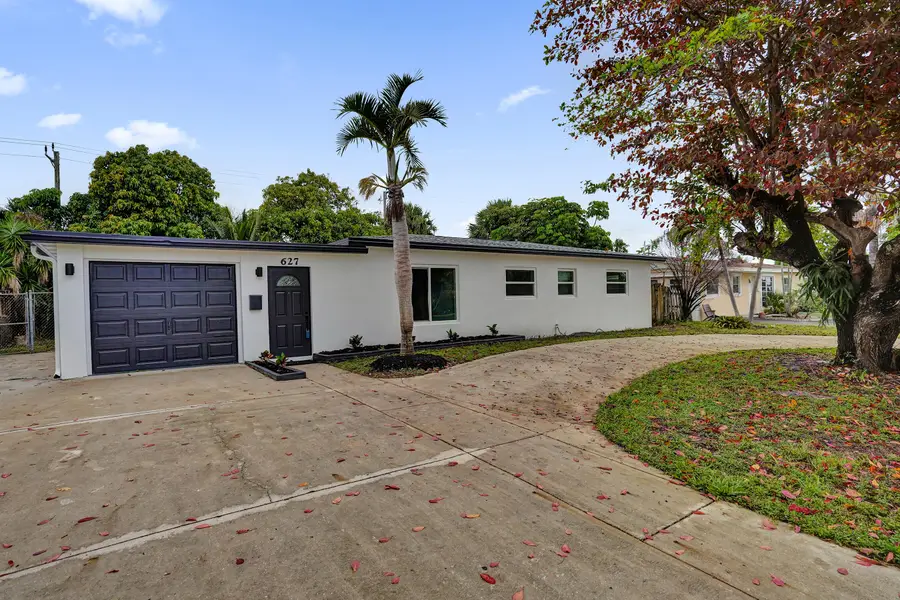 627 W Ilex Drive, Lake Park, FL 33403 - #3