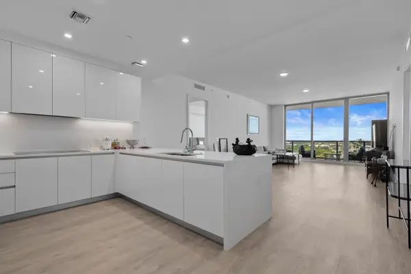 220 Lake Shore Drive #1913, Lake Park, FL 33403
