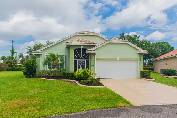 880 NW Sarria Court, Port St Lucie, FL 34986