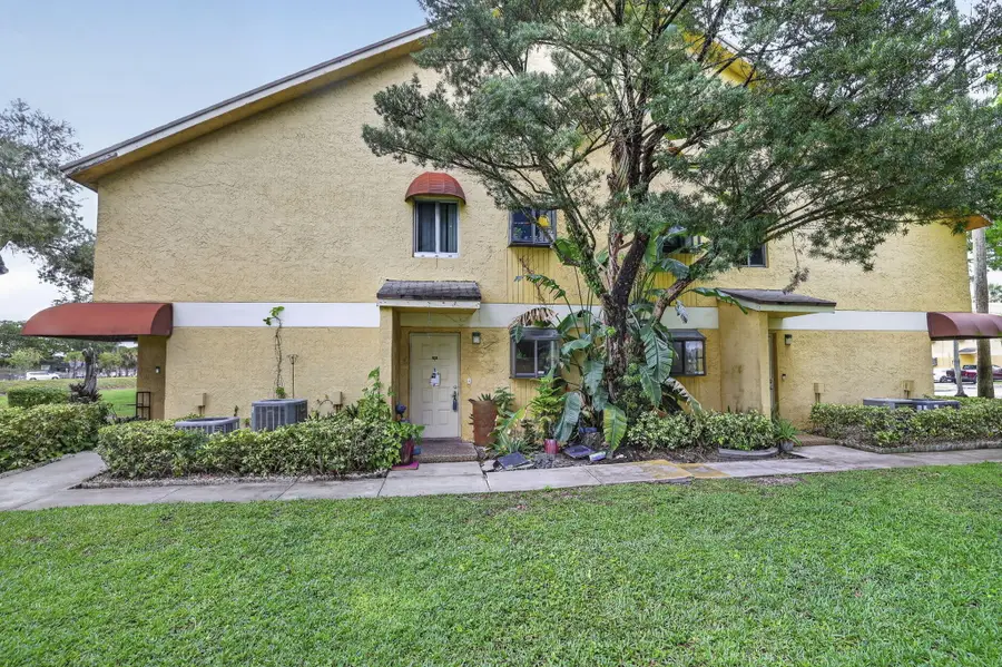 3041 N Oakland Forest Drive #103, Oakland Park, FL 33309 - #2