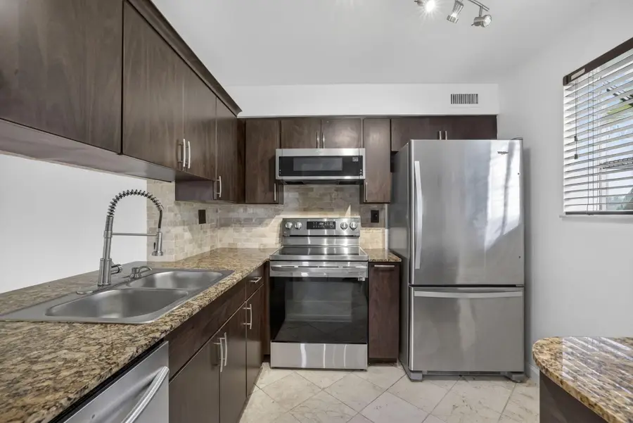 3041 N Oakland Forest Drive #103, Oakland Park, FL 33309 - #3