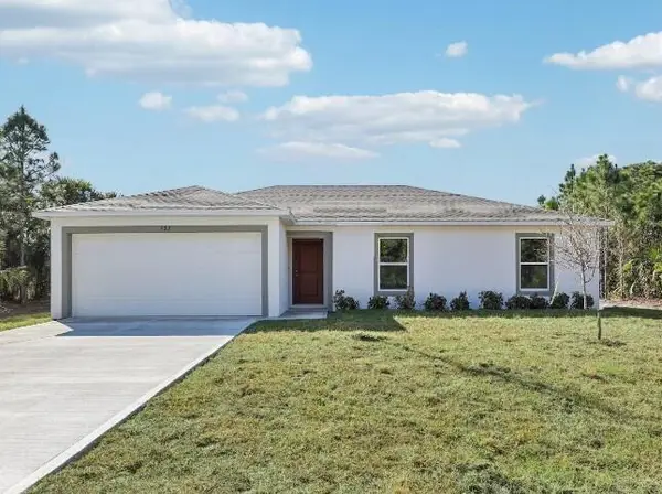 8185 W 98th Avenue, Vero Beach, FL 32967