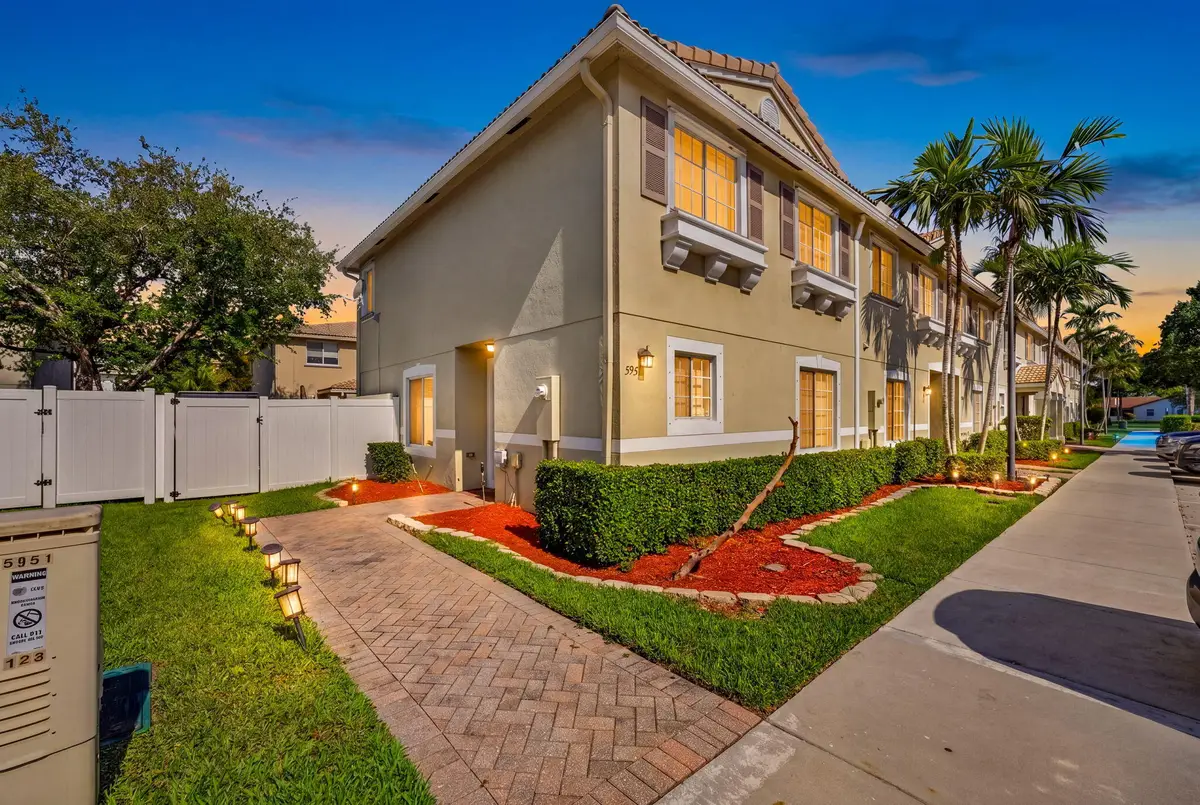 5951 Manchester Way, Tamarac, FL 33321 - #1
