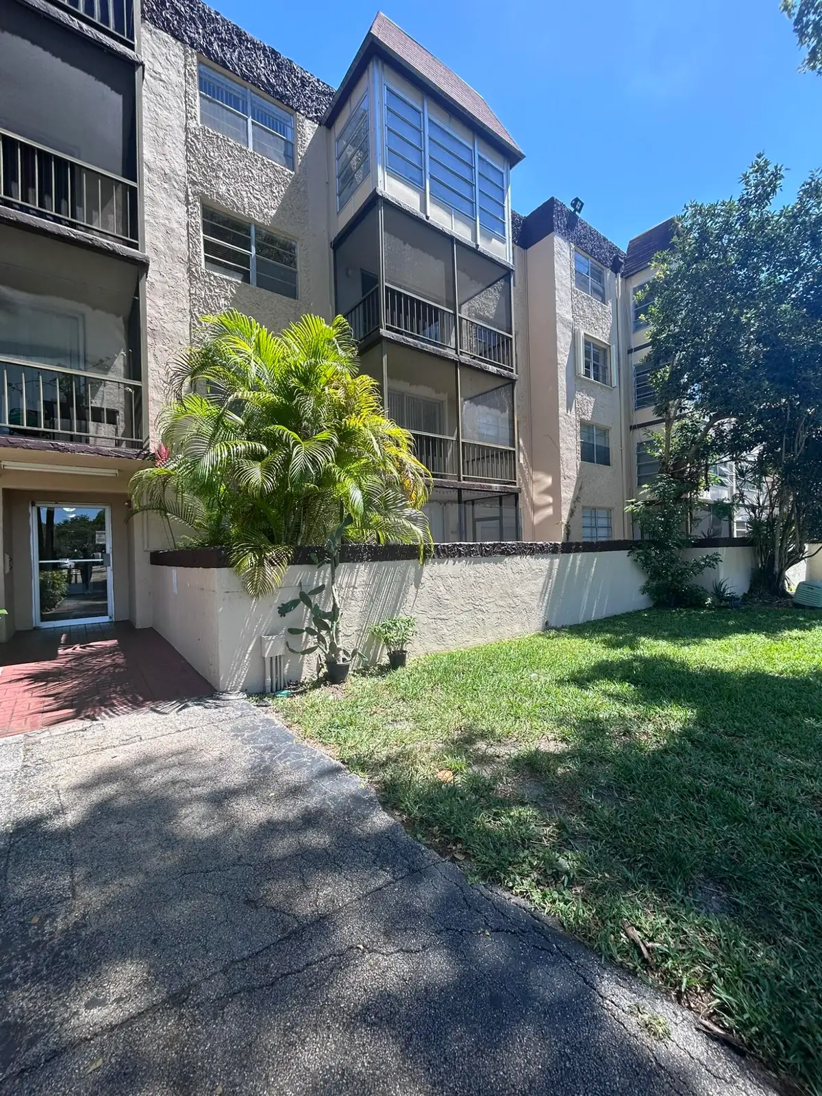 7300 NW 17th Street #320, Plantation, FL 33313 - #1