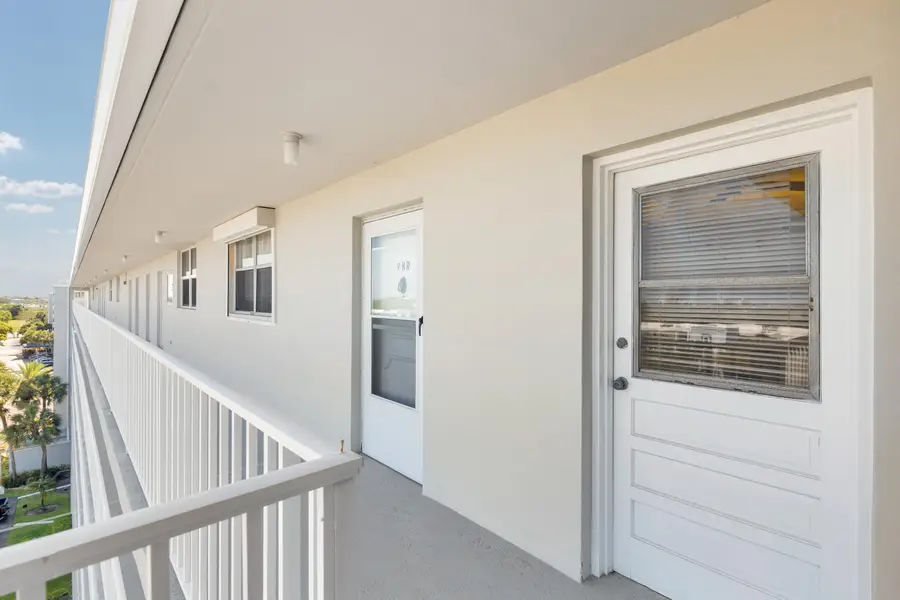 6161 NW 2nd Ave. #Ph-r, Boca Raton, FL 33487 - #3
