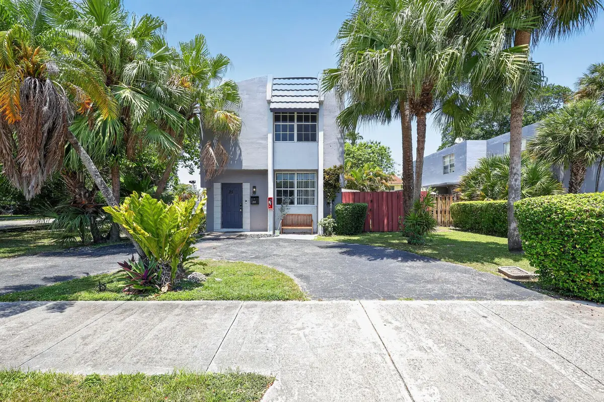 251 NE 142nd Street #21a, Miami, FL 33161 - #1