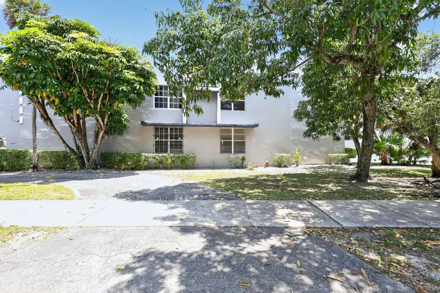 251 NE 142nd Street #21a, Miami, FL 33161 - #3
