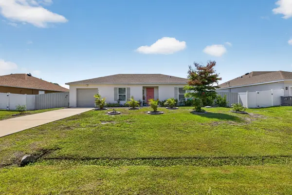 718 SW Curry Street, Port St Lucie, FL 34983