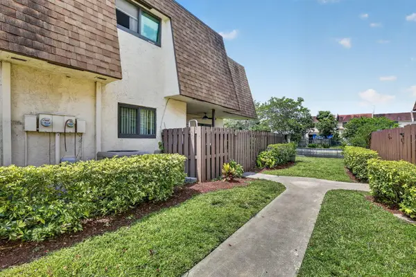 139 San Remo Boulevard #139, North Lauderdale, FL 33068
