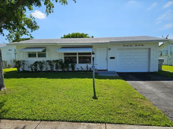 2521 N Cypress Road, Pompano Beach, FL 33064