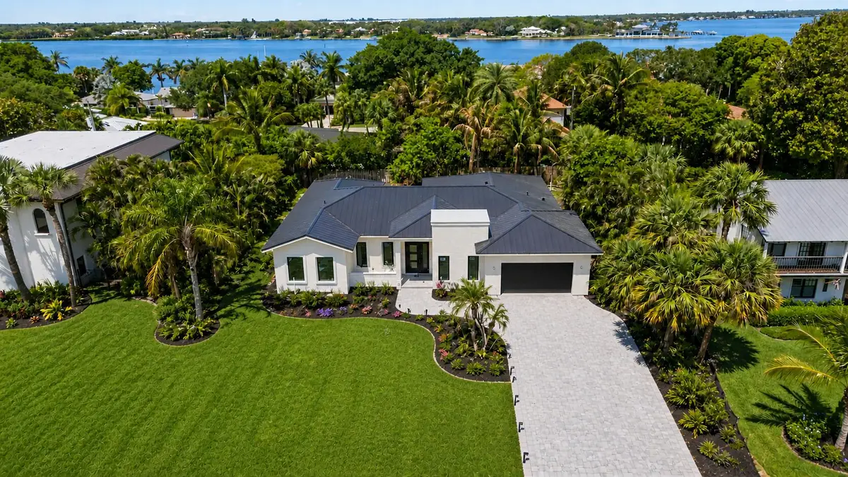 11 Middle Road, Sewalls Point, FL 34996 - #1