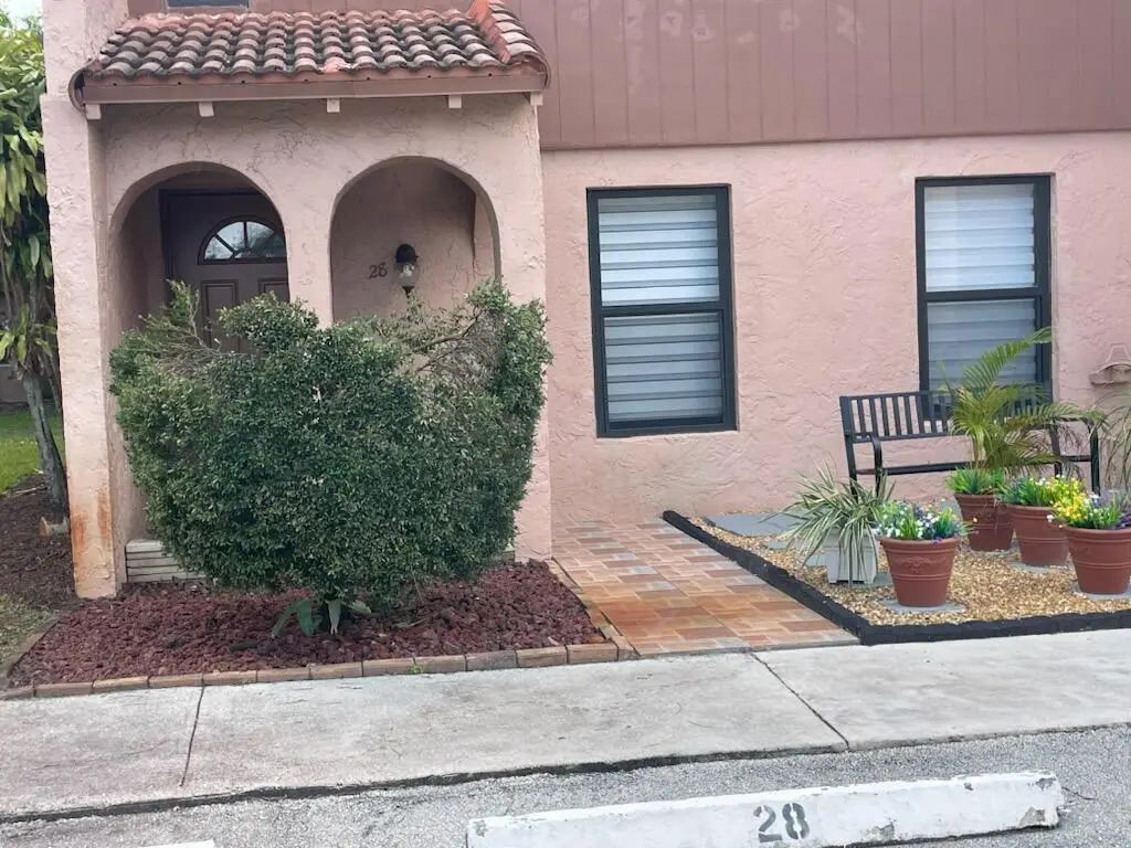 28 Madrid Lane, Davie, FL 33324 - #1