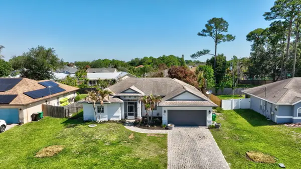 1221 SW Wellington Avenue, Port St Lucie, FL 34953