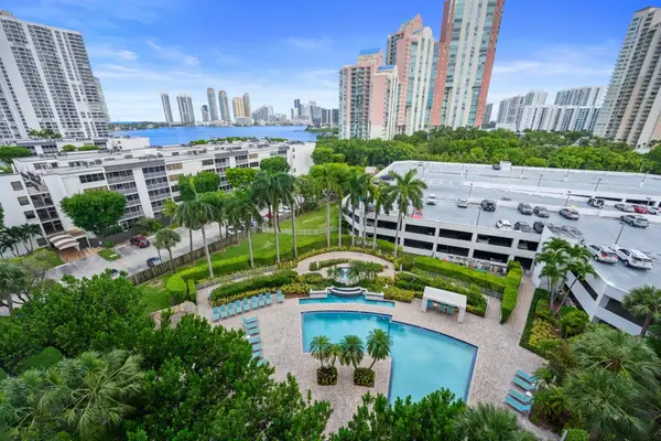 3300 NE 192nd Street #915, Aventura, FL 33180