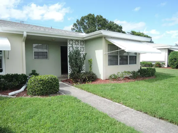 115 Lakes End Drive #D, Fort Pierce, FL 34982