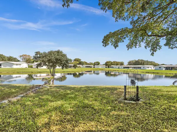 8949 NW 9th Place, Plantation, FL 33324
