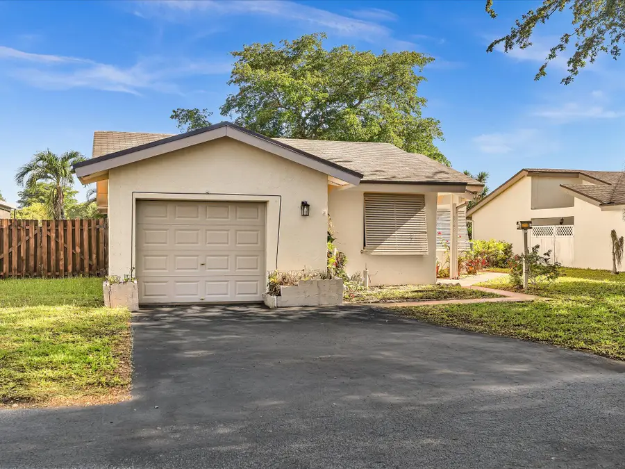 8949 NW 9th Place, Plantation, FL 33324 - #2