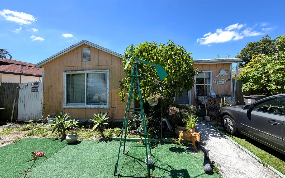 2926 Hiawatha Avenue, West Palm Beach, FL 33409 - #1