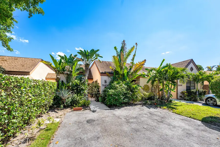5202 Tarregon Lane, Palm Beach Gardens, FL 33418 - #2