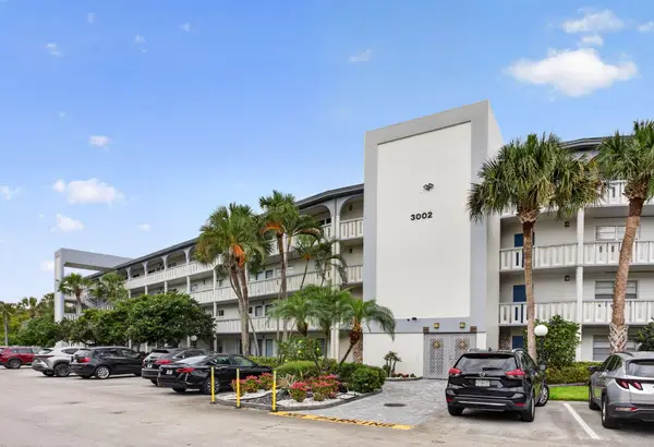 3002 Portofino Isle #E3, Coconut Creek, FL 33066