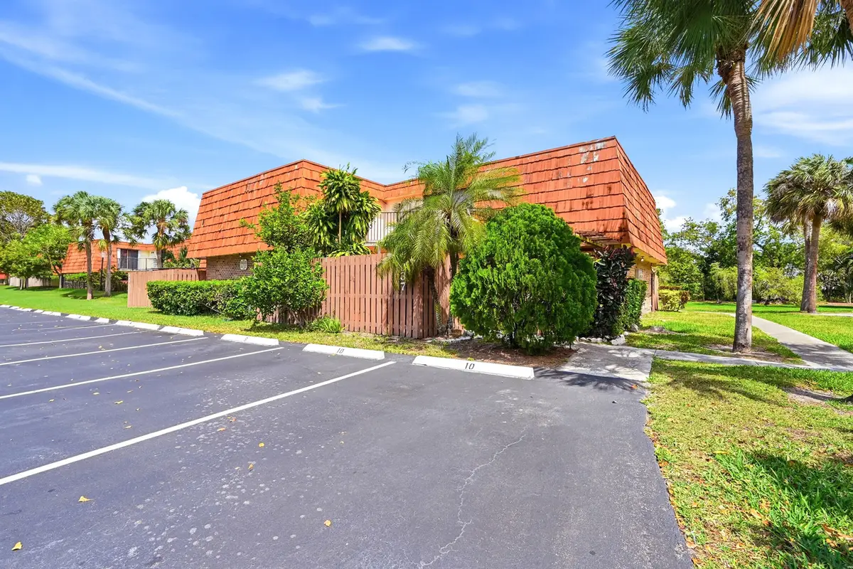 8337 N Coral Circle, North Lauderdale, FL 33068 - #1