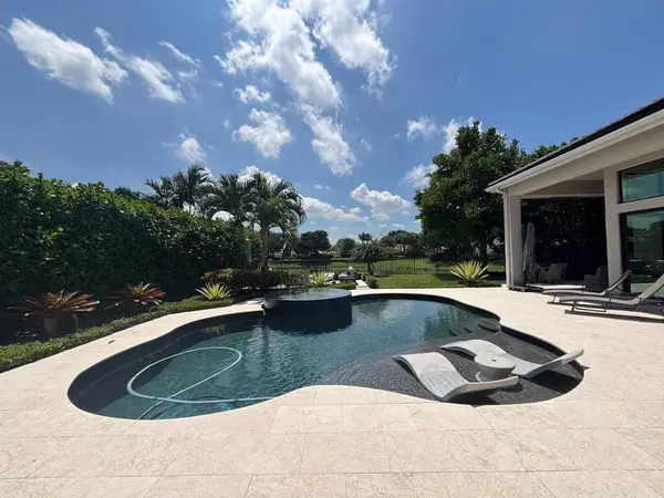 21 Somerset Drive, Palm Beach Gardens, FL 33418