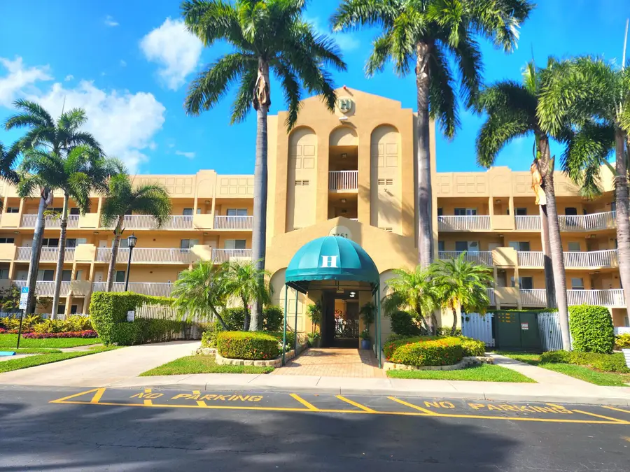 7751 Southampton Terrace #215, Tamarac, FL 33321 - #2