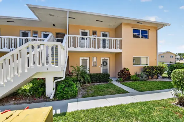 2111 NE 1st Court #204, Boynton Beach, FL 33435