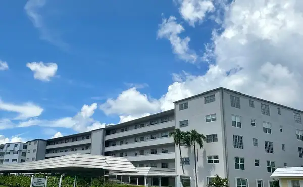 250 John F Kennedy Drive #202, Atlantis, FL 33462